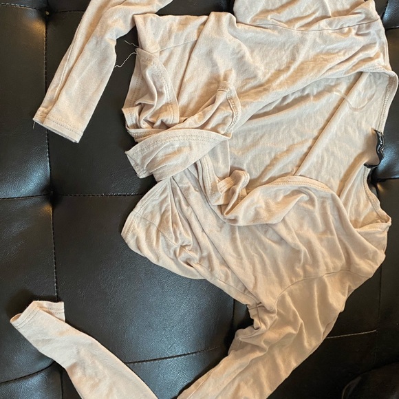 Multiple t-shirts - Picture 5 of 15